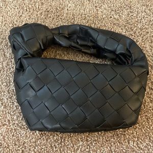 🖤Weaved handbag🖤